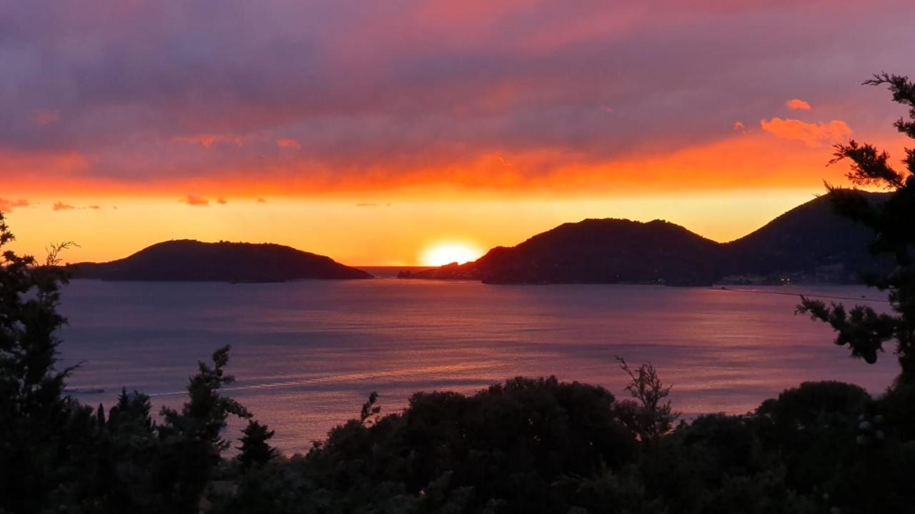 Lerici Natural Suite Con Wi-Fi Luaran gambar